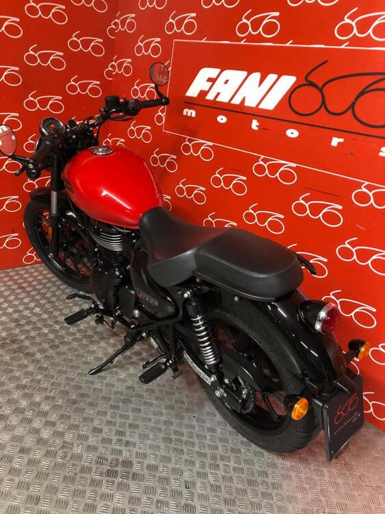 Royal Enfield Meteor 350 Fireball (2021 - 25) (4)