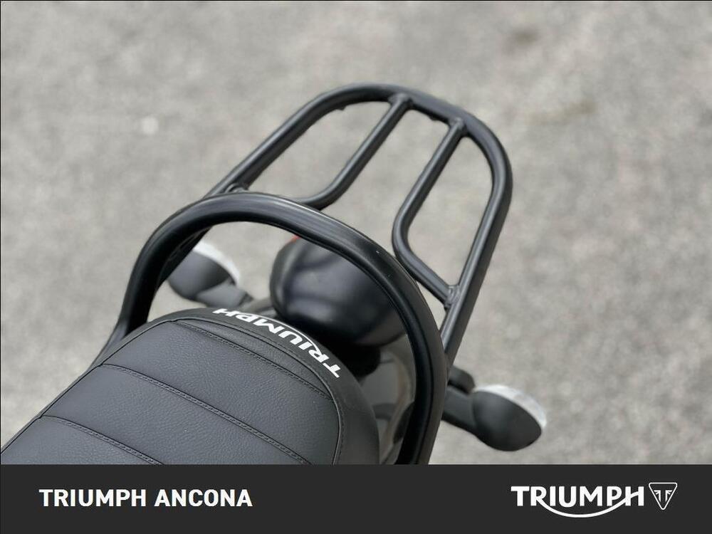 Triumph Speed Twin 900 Stealth Edition (2024) (2)