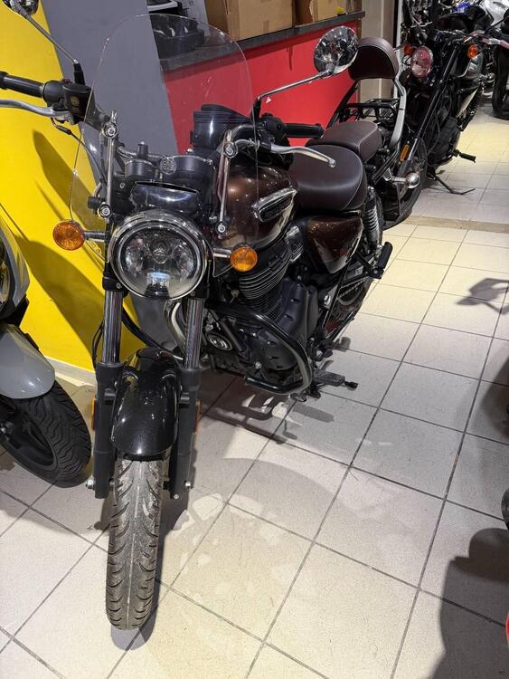 Royal Enfield Meteor 350 Supernova (2021 - 25) (2)