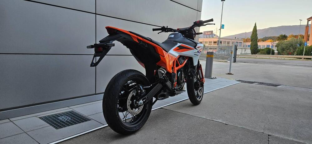KTM 390 SMC R (2025 - 26) (3)