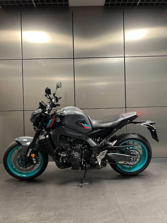 Yamaha MT-09 (2021 - 23) (4)