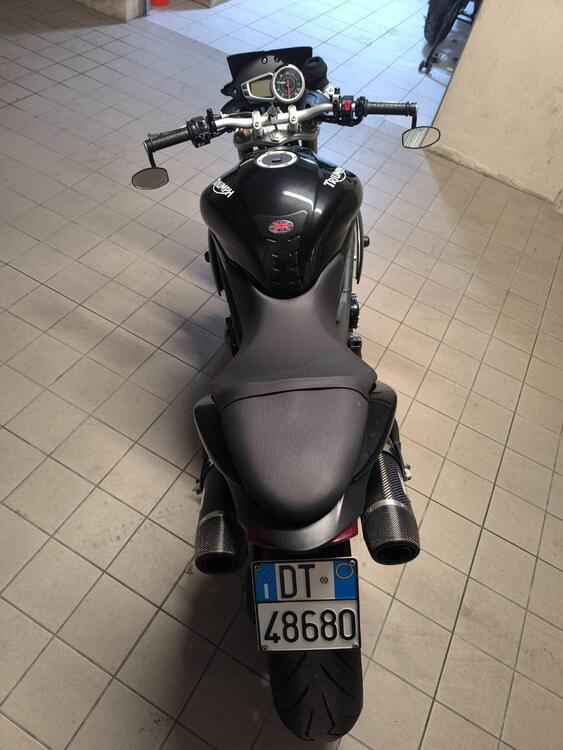 Triumph Speed Triple 1050 (2011 - 13) (2)