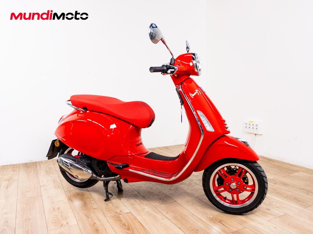 Vespa Primavera 125 RED (2025) (2)