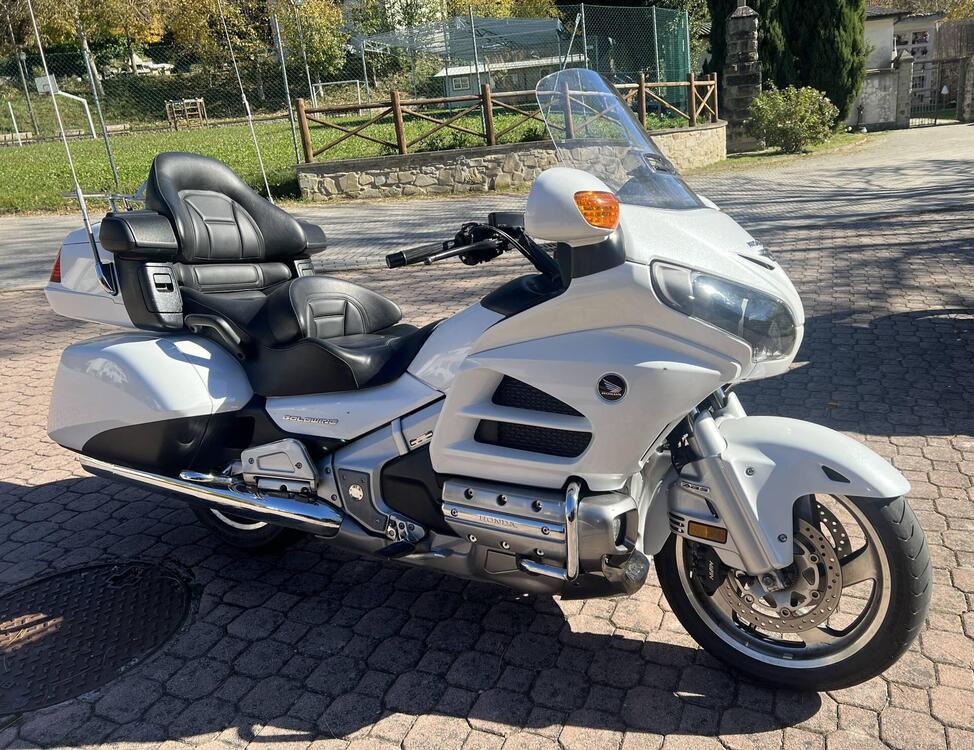 Honda GL 1800 Gold Wing (2012 - 17) (2)