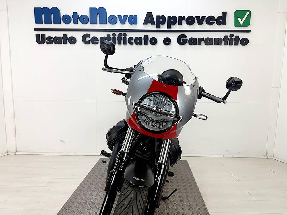 Moto Guzzi V7 Stone Corsa (2023 - 25) (2)