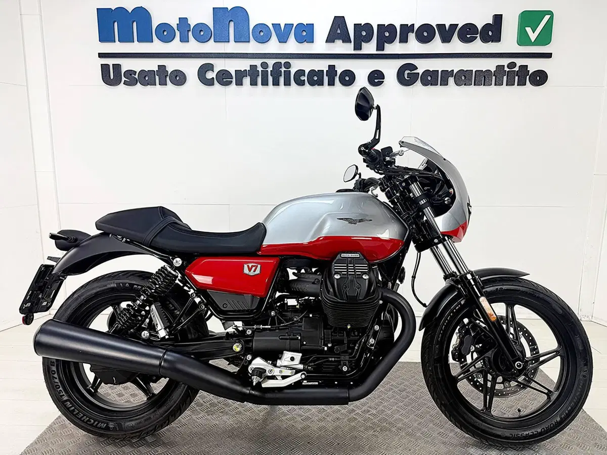 Moto Guzzi V7 Stone Corsa (2023 - 25)