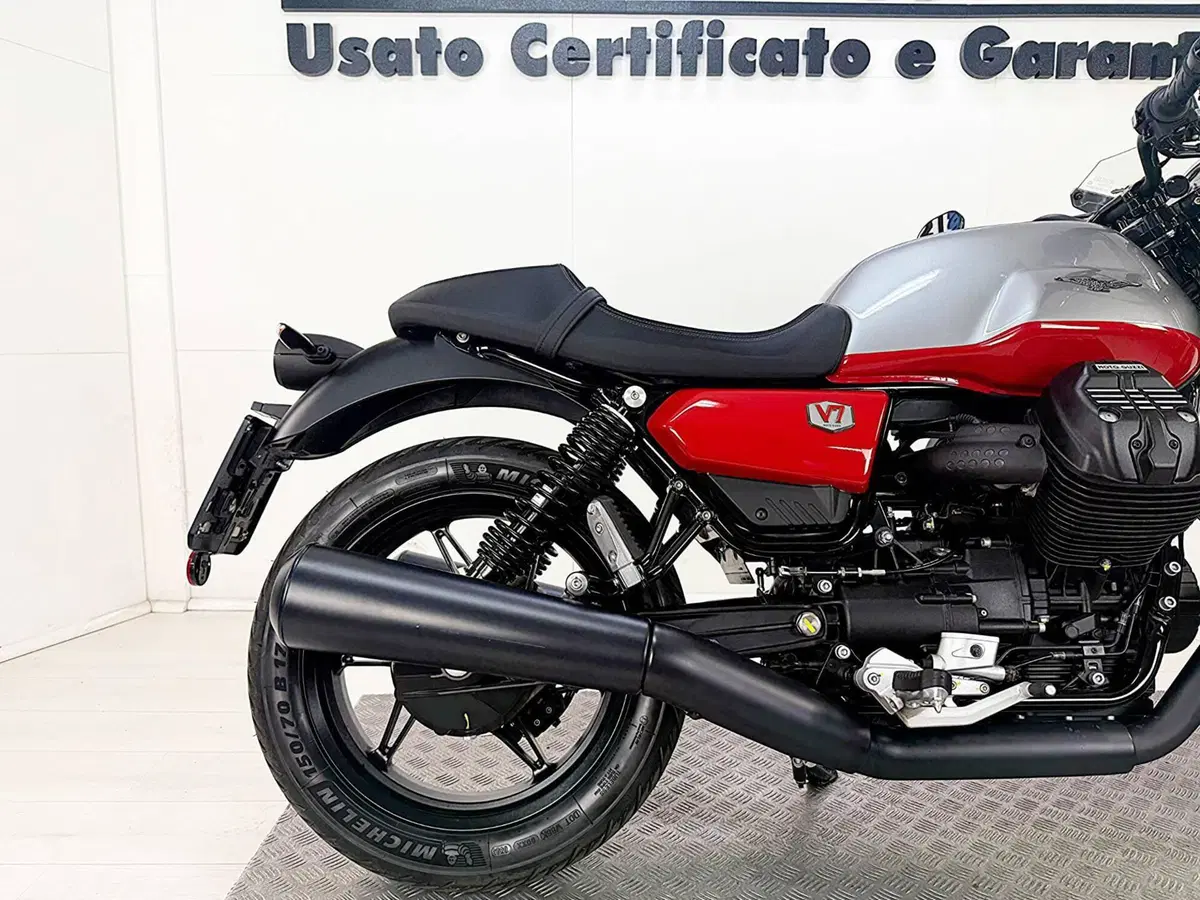 Moto Guzzi V7 Stone Corsa (2023 - 25) (7)