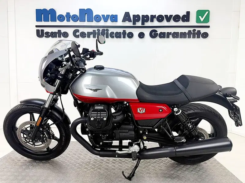 Moto Guzzi V7 Stone Corsa (2023 - 25) (2)