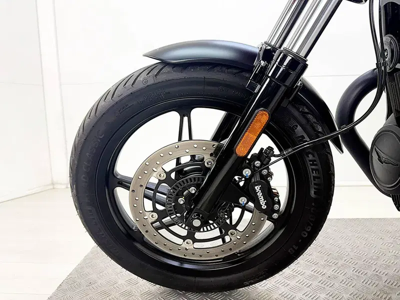 Moto Guzzi V7 Stone Corsa (2023 - 25) (14)