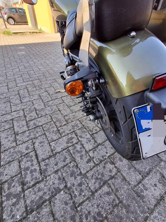 Harley-Davidson 883 Iron (2014 - 16) - XL 883N (4)