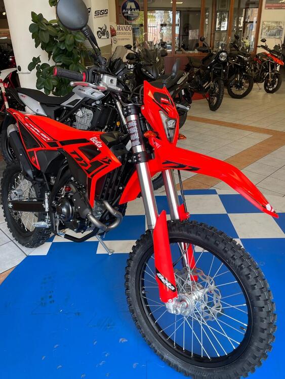 Betamotor RR 125 4T Enduro T (2025) (3)