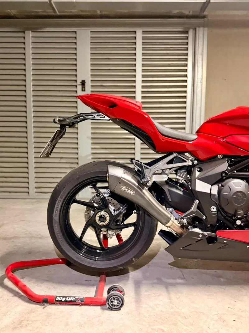 MV Agusta F3 800 Rosso (2021 - 23) (6)