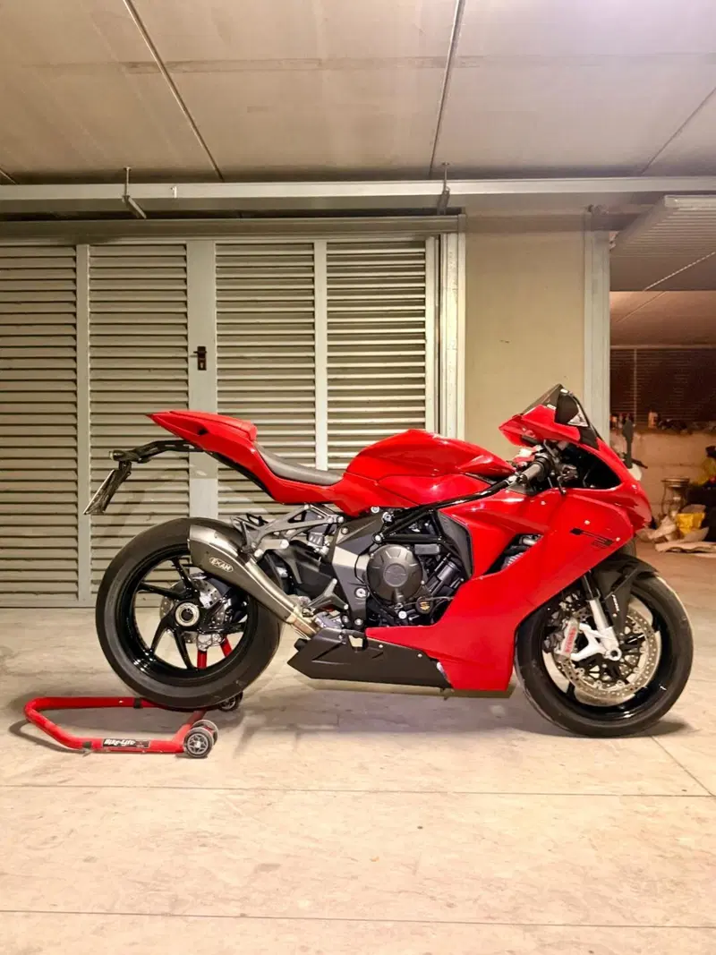 MV Agusta F3 800 Rosso (2021 - 23) (7)