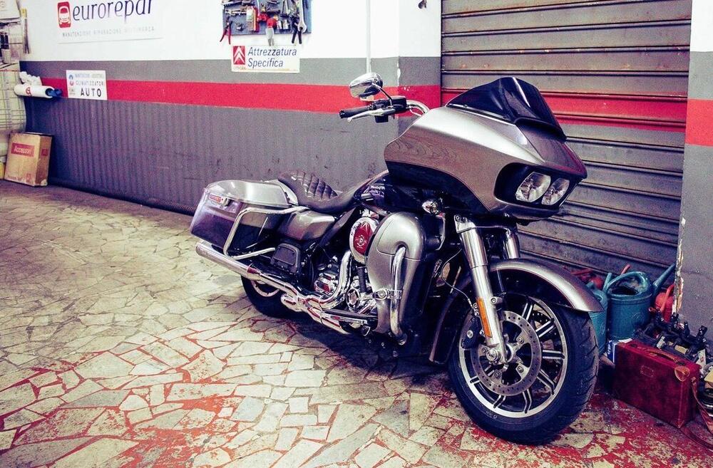 Harley-Davidson 1690 Road Glide Ultra (2015 - 16) - FLRTU