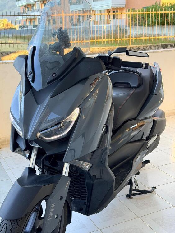 Yamaha X-Max 300 Tech Max (2021 - 24) (2)