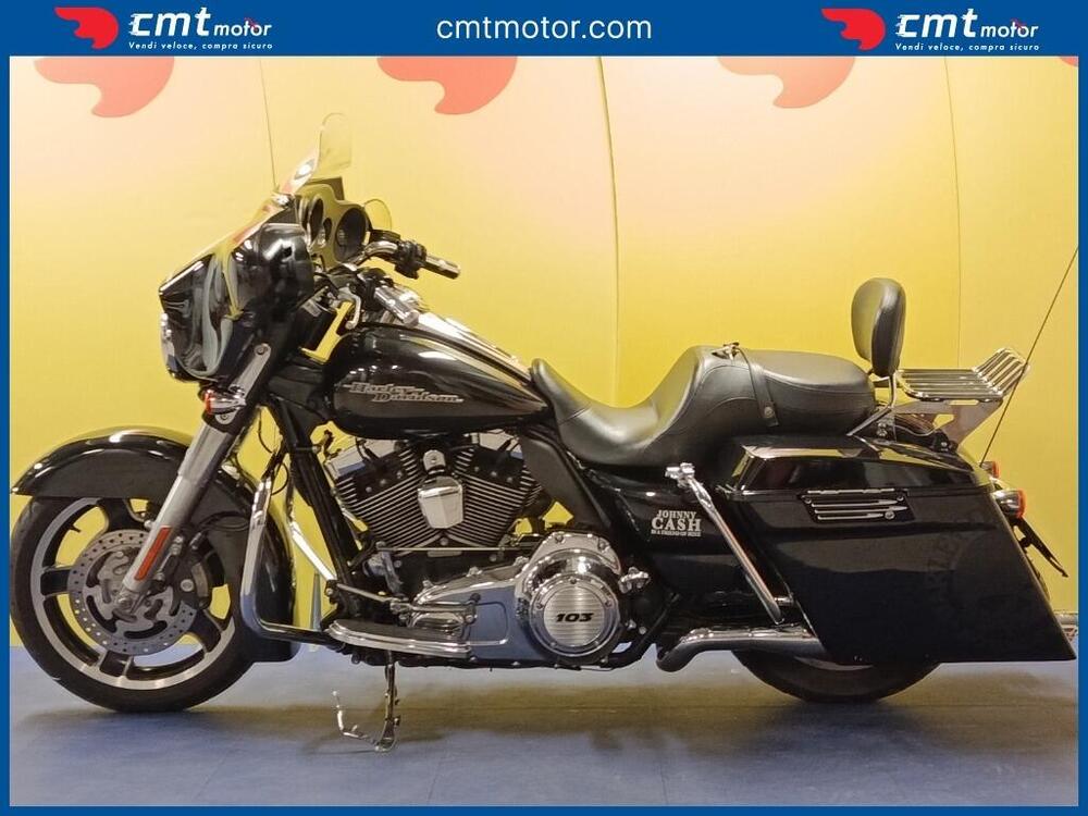 Harley-Davidson 1690 Street Glide (2011 - 13) - FLHX (3)