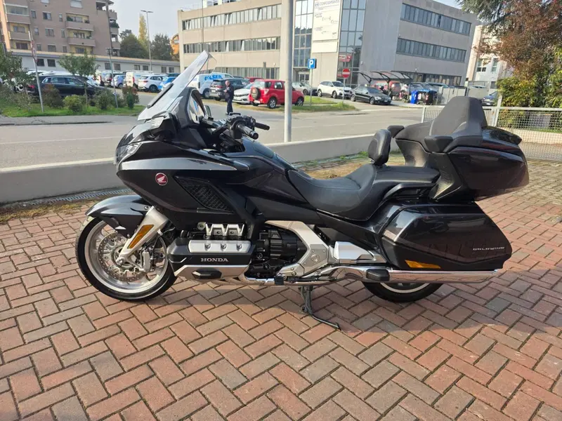 Honda GL 1800 Gold Wing Tour DCT (2021)