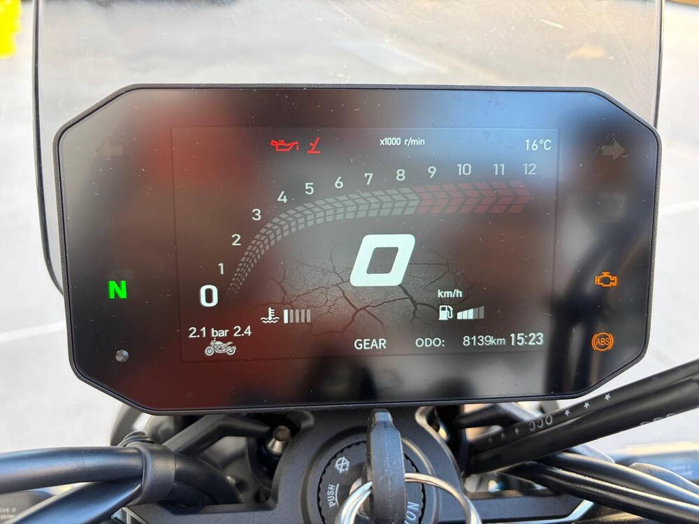 Voge Trofeo 500AC (2022 - 25) (3)