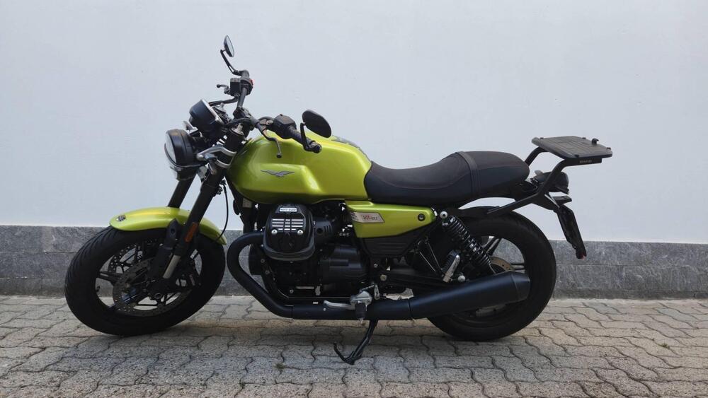 Moto Guzzi V7 Sport (2025) (2)