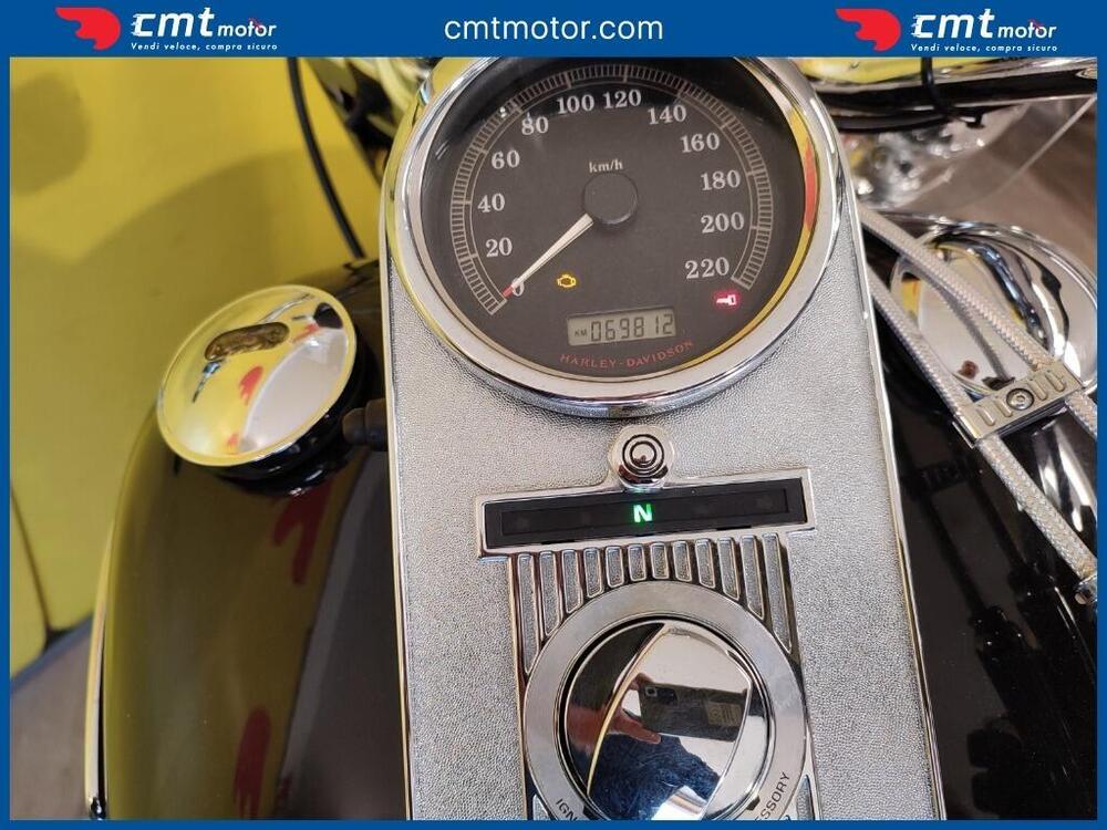 Harley-Davidson 1584 Road King Classic (2007 - 10) - FLHRC (5)