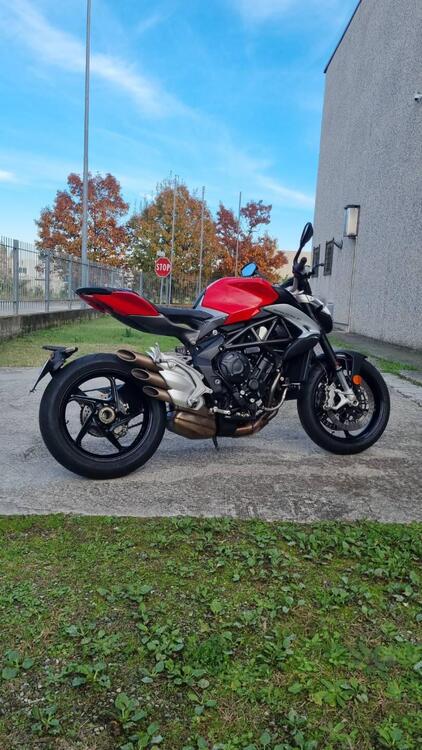 MV Agusta Brutale 800 EAS ABS (2016 - 19) (3)