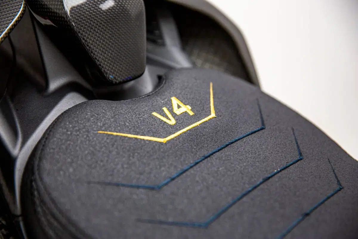 Ducati Streetfighter V4 1100 S (2021 - 22) (10)