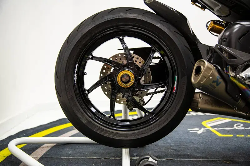 Ducati Streetfighter V4 1100 S (2021 - 22) (17)