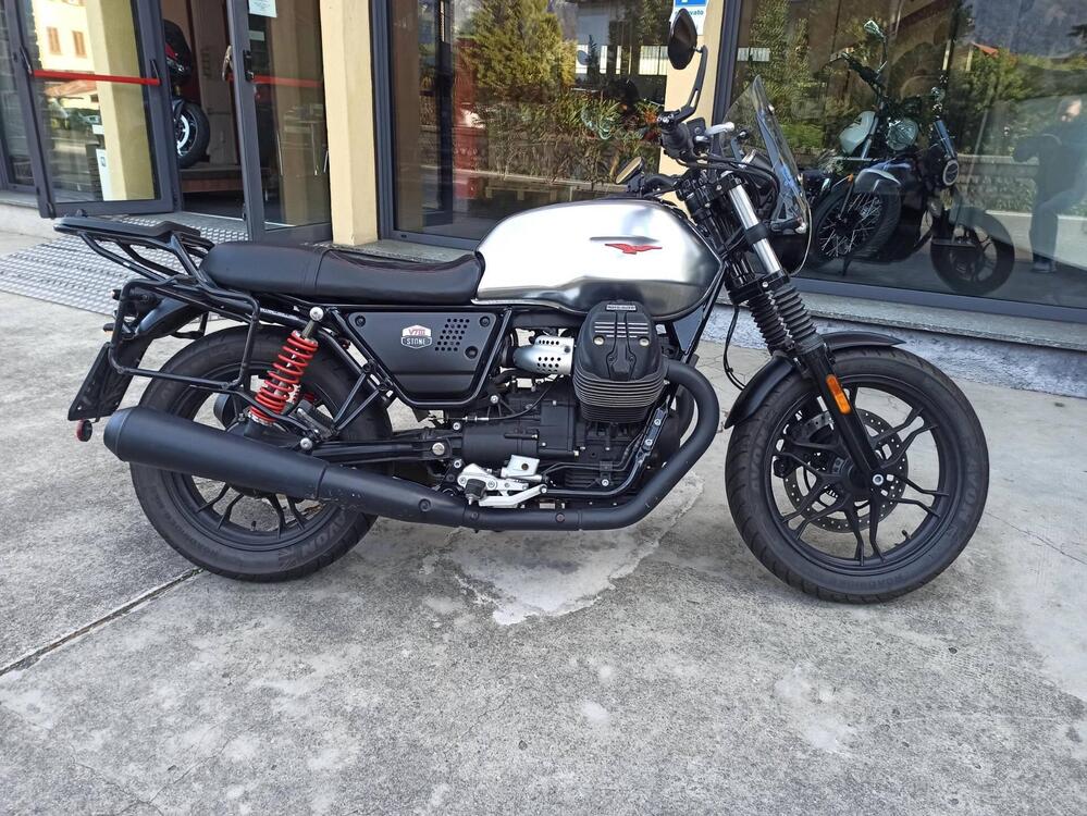 Moto Guzzi V7 III Stone S (2020)