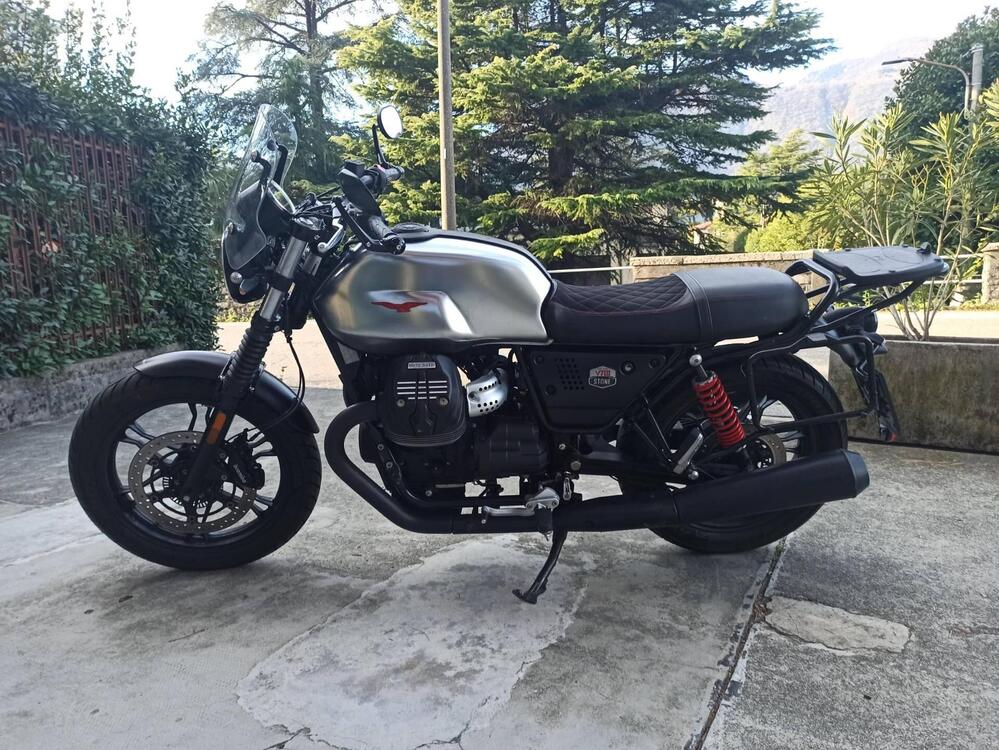Moto Guzzi V7 III Stone S (2020) (2)