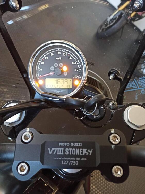 Moto Guzzi V7 III Stone S (2020) (5)