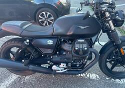 Moto Guzzi V7 Stone (2021 - 24) usata