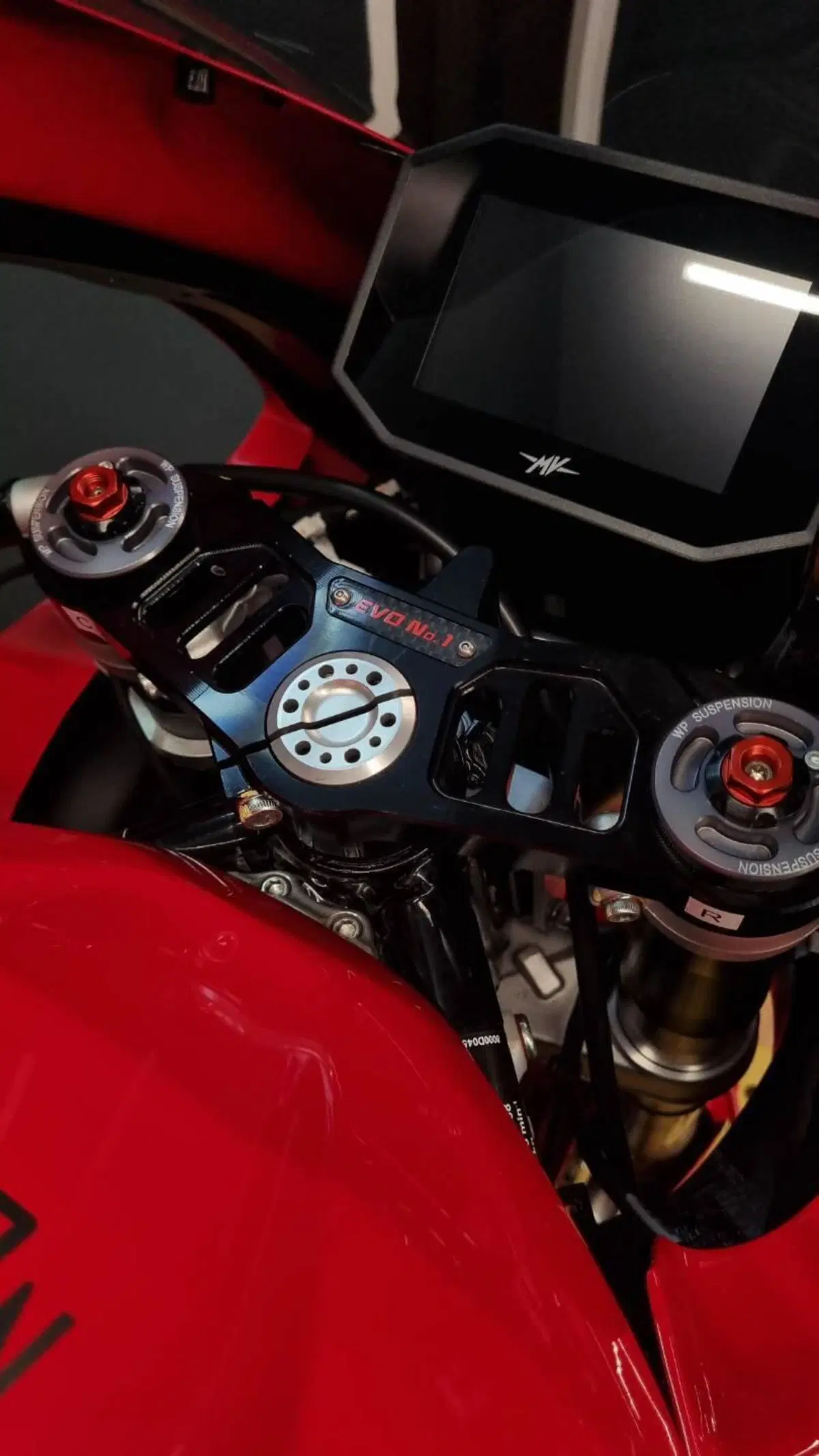 MV Agusta F3 800 RC (2022 - 25) (7)