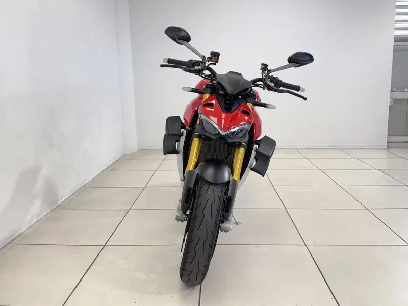 Ducati Streetfighter V4 1100 S (2020) (3)