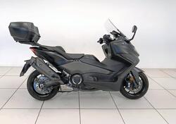 Yamaha T-Max 560 (2022 - 24) usata