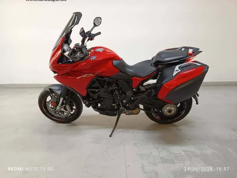 MV Agusta Turismo Veloce 800 Rosso (2021 - 23) (4)