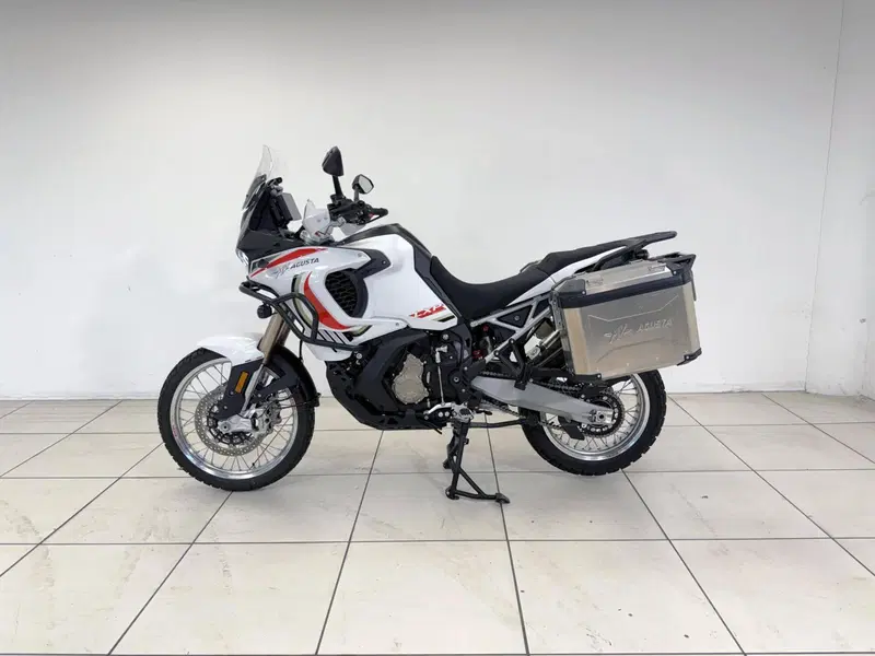 MV Agusta LXP Orioli (2024 - 26) (5)