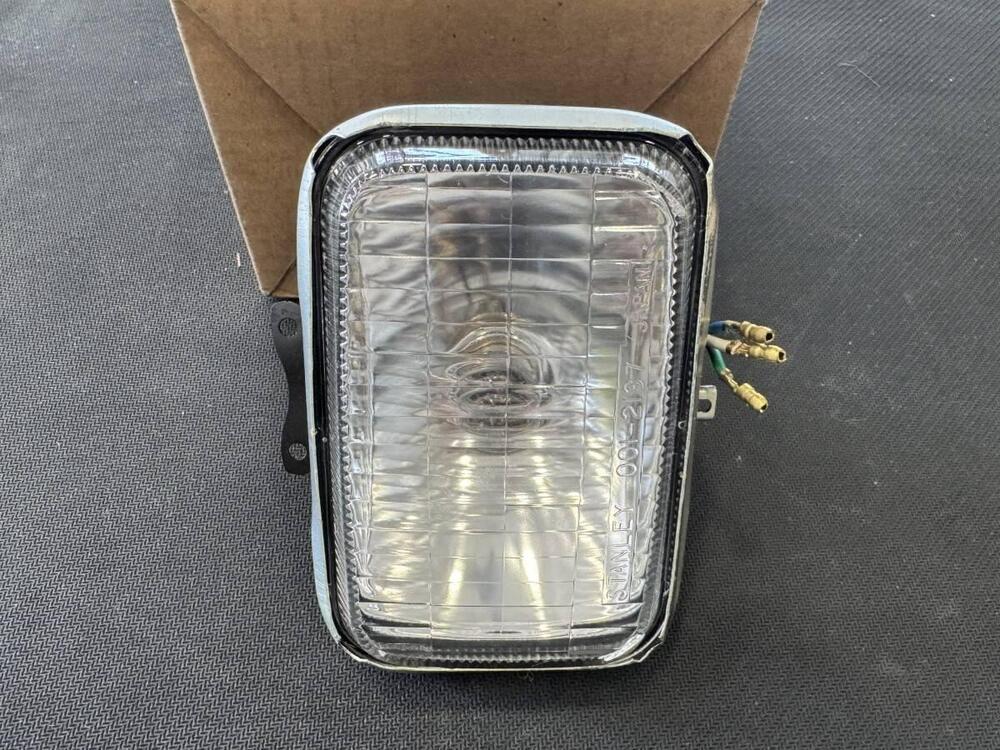 HONDA XR200/XR250/XR600 FARO ANTERIORE (2)