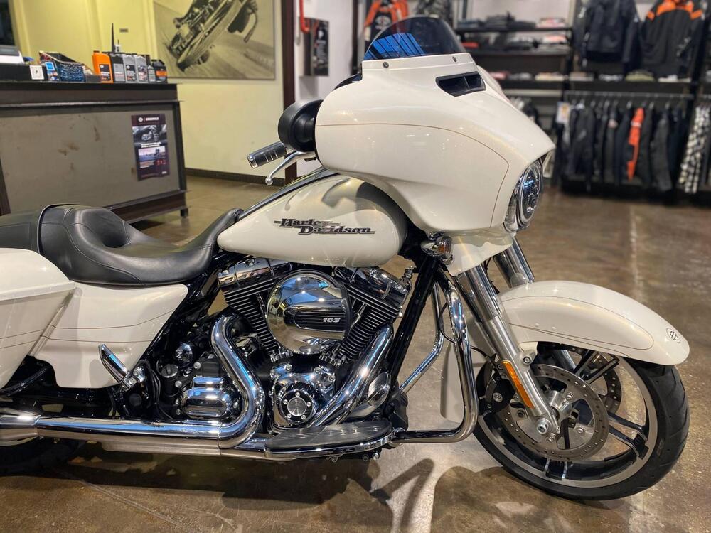 Harley-Davidson 1690 Street Glide Special (2014 - 16) - FLHX (2)