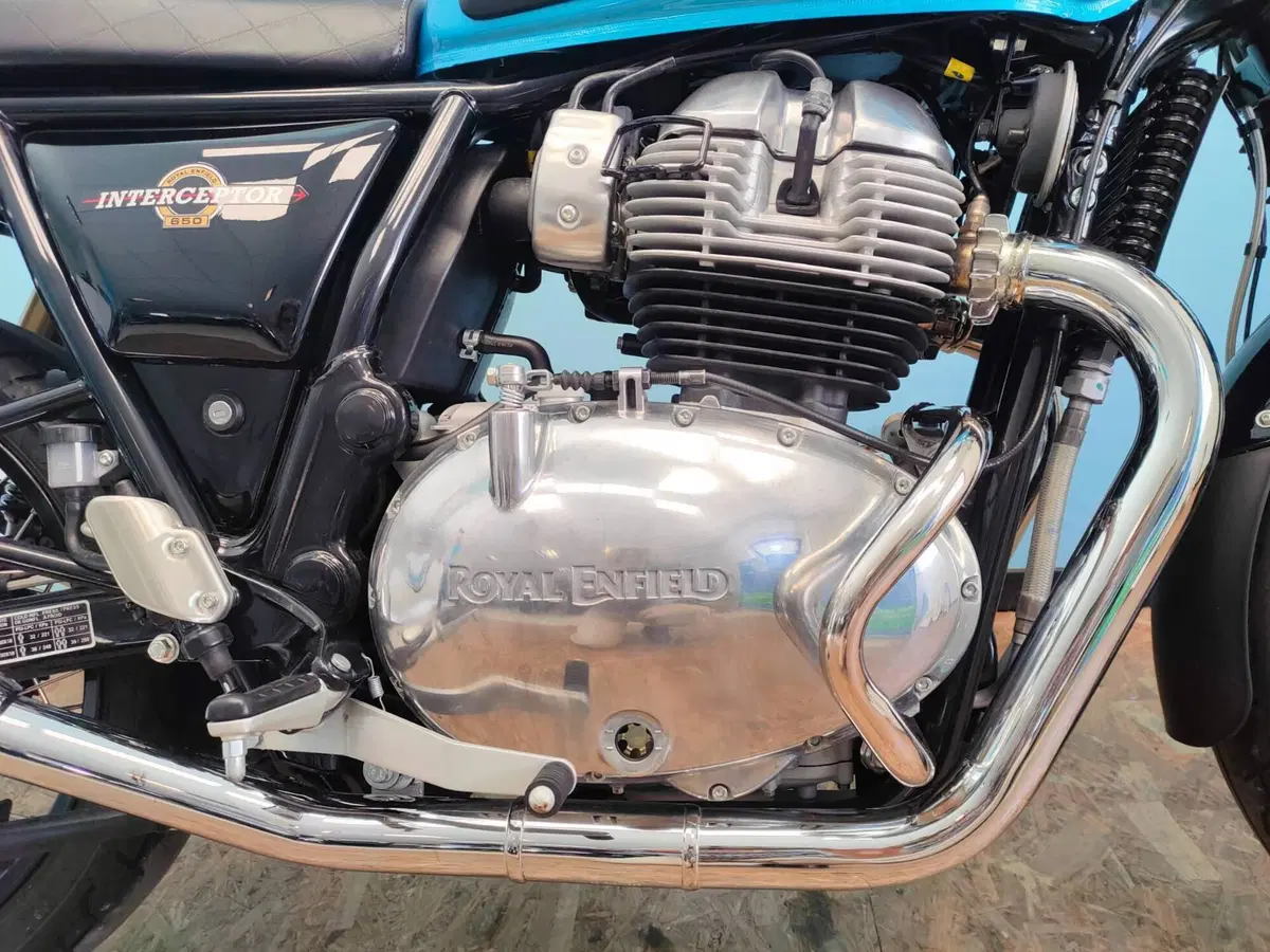 Royal Enfield Interceptor 650 (2021 - 26) (8)