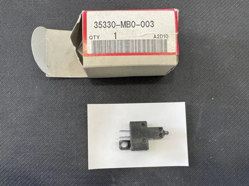 INTERRUTTORE FRIZIONE HONDA (9)