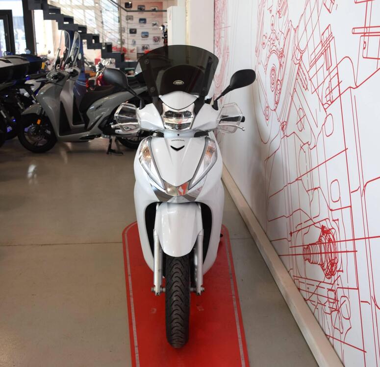Honda SH 300 i ABS (2016 - 20) (5)