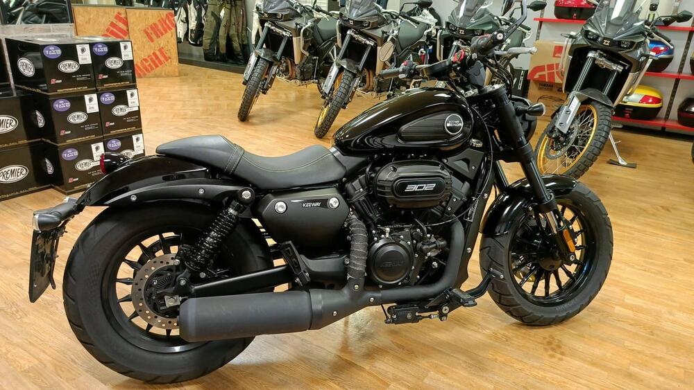 Keeway Motor V302 C (2022 - 25) (2)