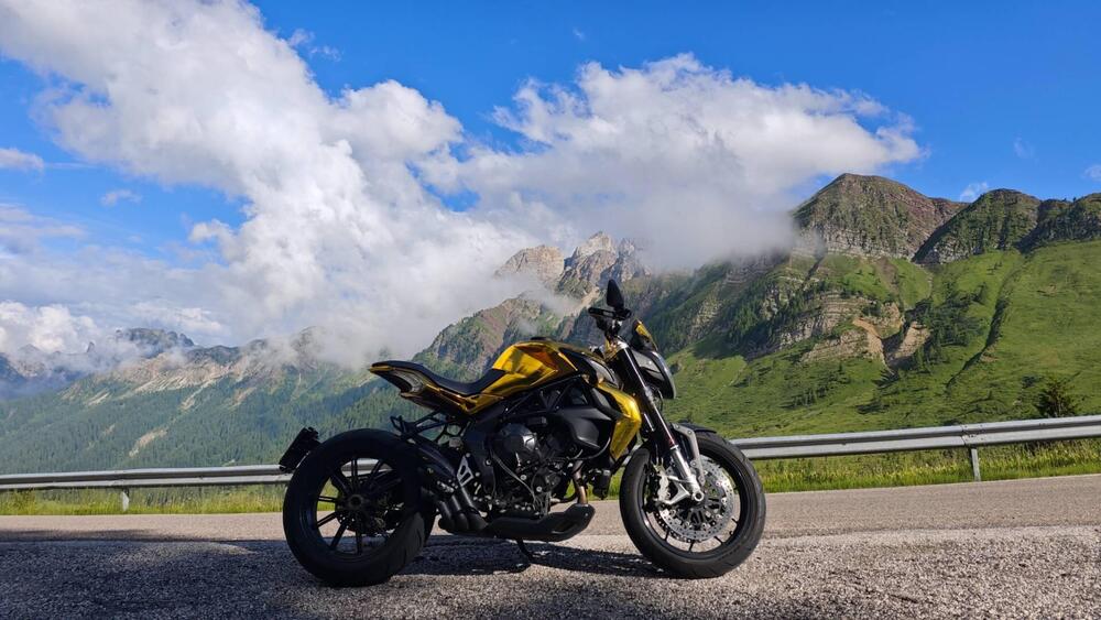 MV Agusta Dragster 800 (2014 - 19) (2)