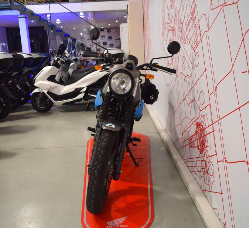 Royal Enfield Himalayan 411 (2021 - 24) (4)