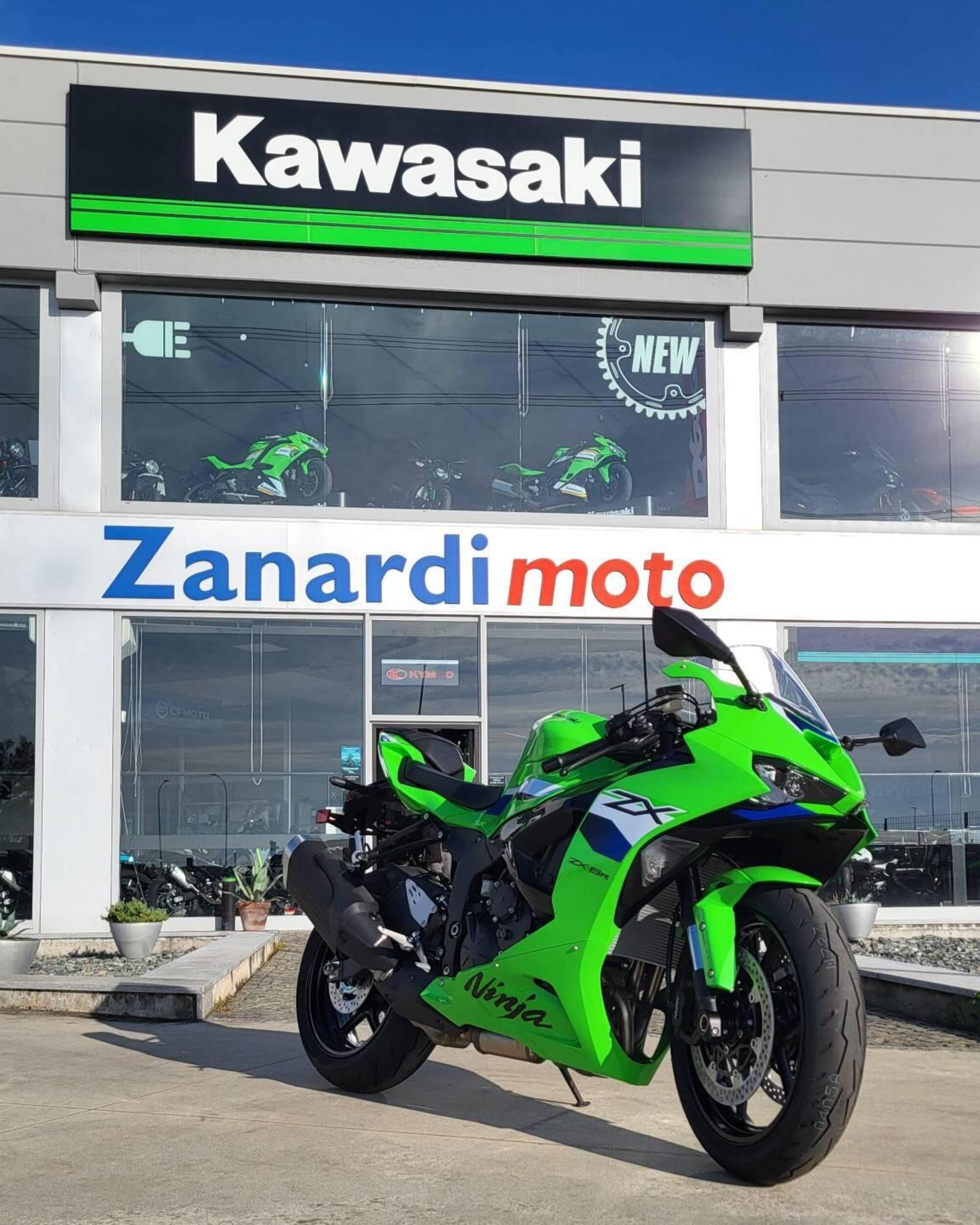 Vendo Kawasaki Ninja 636 ZX-6R (2024 - 27) nuova a Rivolta d'Adda