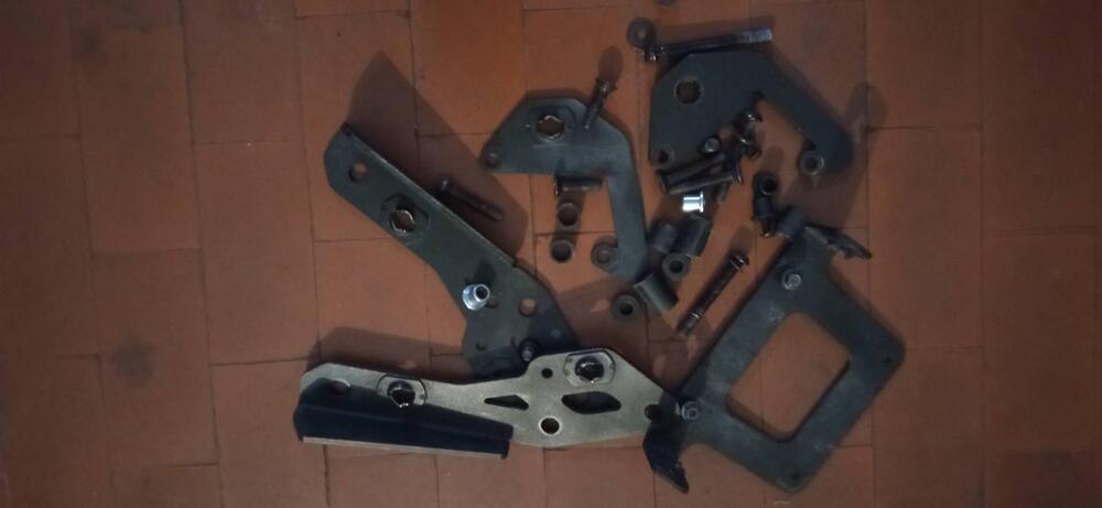 Telaio per borse laterali Givi (3)