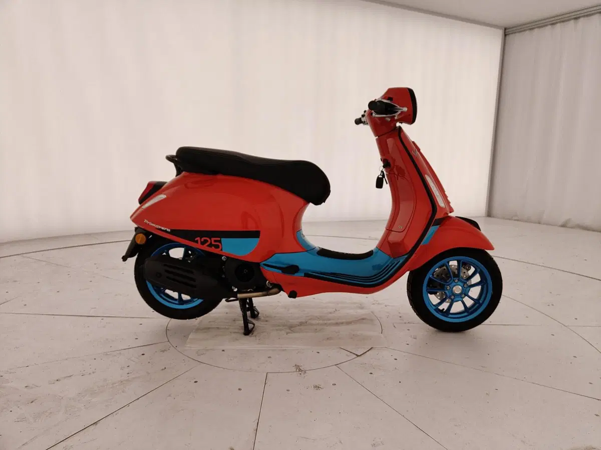 Vespa Primavera 125 Color Vibe (2023 - 24) (5)