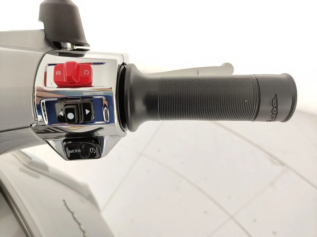 Vespa Primavera 125 Tech (2024 - 25) (11)