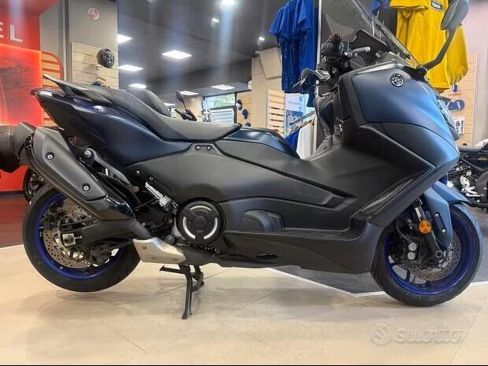 Yamaha T-Max 560 (2022 - 24) (3)