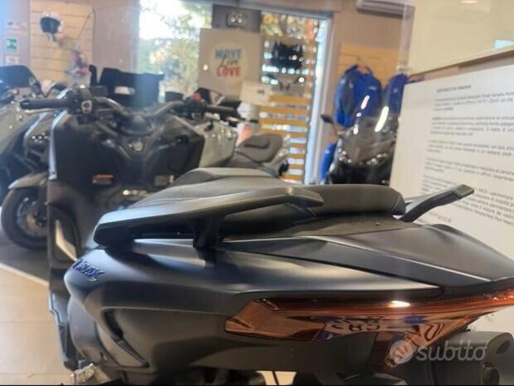 Yamaha T-Max 560 (2022 - 24) (5)